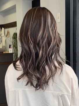 ノラ ウメダ(NORA UMEDA) 【NORA UMEDA 高木】3Dコントラストホワイトハイライトカラー