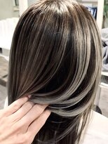 ココバイファニック(Coc. by funic)&nbsp;ケアブリーチ×艶髪  【関内】