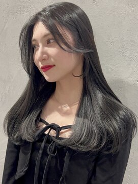 ノイ(noi) 顔まわりレイヤー/レイヤーカット/くびれヘア/ブルーブラック