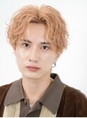 ハイトーン波巻きパーマメンズウルフツーブロック
