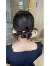 アンダーバー(UNDRvr) デジタルパーマチェリーブラウンヘアセット結婚式