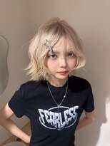 モニカ(MONIQA) ブロンド