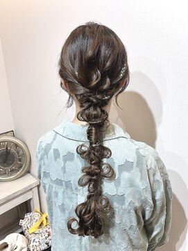 ヘアコレクション アンジュ(Hair collection Unge) ロングヘアを活かした編みおろしアレンジ＊