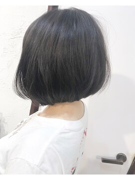 ヘアーアンドアトリエ マール(Hair&Atelier Marl) 【Marl】ダークオリーブグレージュのシンプルボブ♪