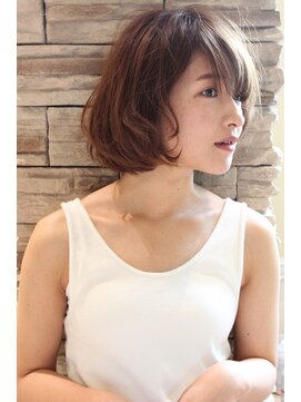 レウナ 外苑前(Reuna) 30代・40代に人気トップふんわりニュアンスパーマボブ