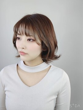 ウィット アンド ラファム Wit &La Famme ショートカット。コテ巻き仕上げ