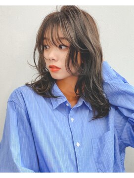 アリュウル 表参道(ALLURE) 胸上 レイヤーカット シースルーバング ウェーブ巻き 東垂水