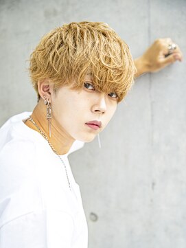 サングース(Sungoose) ★透明感シルバーカラーかきあげニュアンスマッシュ