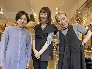 ピース ヘアーワーク(PEACE HAIR WORK)の写真/話しやすい気さくな女性スタイリストが在籍！髪のお悩み～デザインまでお気軽にご相談ください♪ 