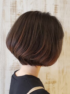 リッシュグランデ(riche GRANDE by CHANDEUR) 前下がりグラデーションボブ