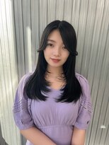 キバ(kva)&nbsp;▽□□▽小顔に魅せる顔周りレイヤーSTYLE