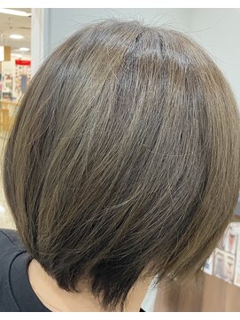 ビーズカラーイオン 酒田南店 ハイライトにブルーアッシュ