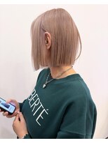 ラキング シガ(LAKING SHIGA)&nbsp;切りっぱなし×ベージュカラー