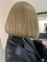 イリ 心斎橋(ili)&nbsp;ハイライトカラーミルクティーベージュレイヤーカット
