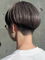 オーク 学芸大学(OAK)&nbsp;アッシュベージュ刈り上げマッシュショートシルバーヘア