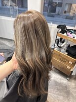 エスト 小倉(est)&nbsp;ベージュハイライト/ブリーチ/ロング/髪質改善トリートメント