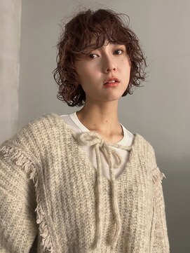 ホロ(hollo) ボブウルフショートウルフパーマカットプードルパーマ