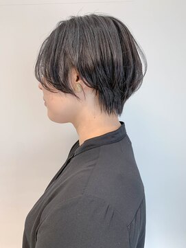 テトヘアー(teto hair) short（ハンサムショート、前下がり、大人）