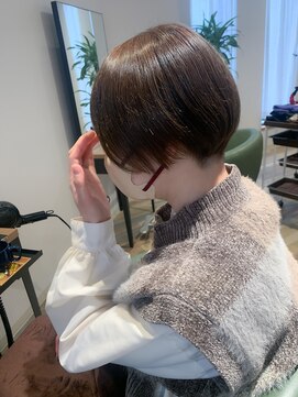 ヘアースパリゾート リアン 燕三条店(Lien) 刈り上げ丸みショート_オリーブベージュ_