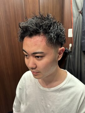 ヒロギンザ 新橋日比谷口店(HIRO GINZA) スキンフェードツイストパーマスタイル