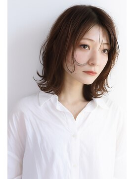 グランツ(Glanz) くびれレイヤーStyle。外ハネとも相性抜群です。