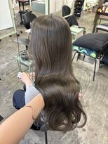 メゾンアトリエ(MaisonAtelier)&nbsp;赤み消しオリーブグレージュ