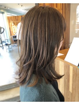 ヘアラウンジ アングゥ(hair lounge ungu) ミディアムレイヤー
