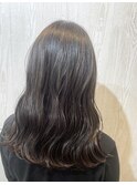 ダークトーンに抑えたモノトーンアッシュ♪【TELA HAIR南行徳】