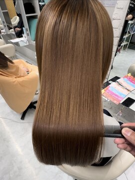 リーホリエ(Lee Horie) 美髪/髪質改善トリートメント【池本】