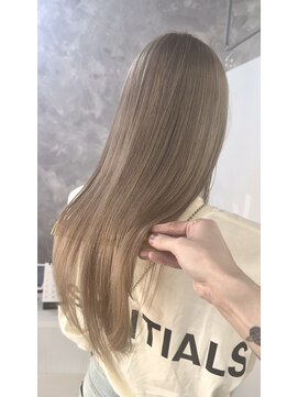 レフバイイルカ 北見(lef by ilka) 王道グレージュ