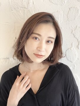 エム(EM) 大人っぽいグラマラスボブ