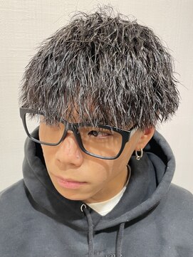 ビューブルー 亀戸錦糸町(VIEW BLUE) 縦落ちツイストスパイラル/波巻きパーマ/2wayマッシュショート