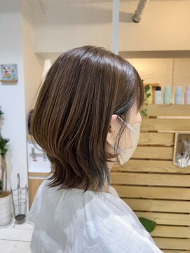 コンフィープラス(comfy plus) 大人美人くびレイヤー透明感インナーカラーハイトーン