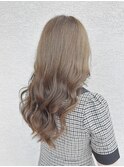 オリーブベージュ