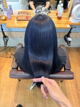 アン ブリーチ(UN BLEACH) ブリーチ毛でもこのツヤ感！髪質改善トリートメント