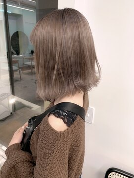 シキ 渋谷(siki) ハイトーン/ブリーチ/レイヤーカット/シアーカラー/渋谷/原宿