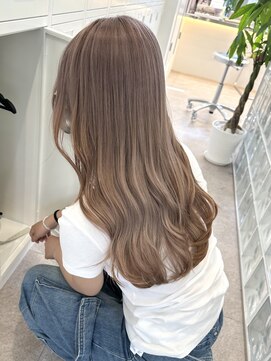 サンク 原宿 表参道(cinq) 原宿ヘーゼルベージュワンブリーチ顔まわりレイヤーダブルカラー