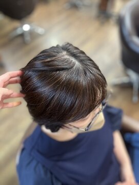ポール 行徳店 白髪ぼかし 目立たないハイライト ショート×ナチュラルカラー
