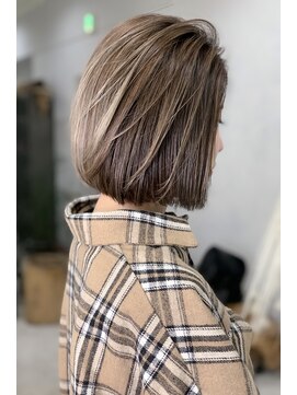 フォーム(FORM) アンティークベージュ×ボブ