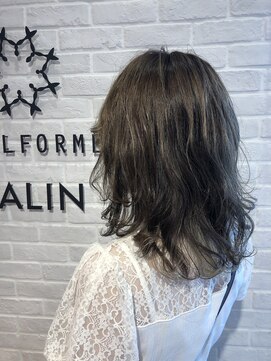 ビューティー エールフォルム 浜松有玉店(BEAUTY YELLFORME) 個性派インナーカラー×クラリティーベージュ