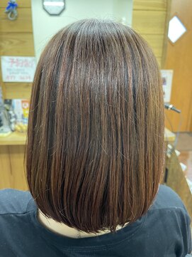 ニサブラ(Nisa Bula) ミディアムボブ