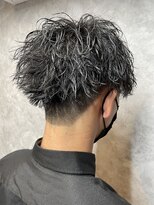 レベル 葛西店(LEVEL) ツイストスパイラルパーマ センターパート メンズカット/葛西