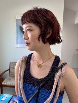 前髪や顔まわりは特に拘りたいところ。細かいニュアンスも汲み取り魅力を引き出します。