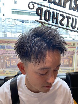 フォーコーナーズ(Four Corners) 圧倒的なアップバング