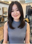 ミディアムレイヤーカット 黒髪 顔周りカット 顔周りレイヤー