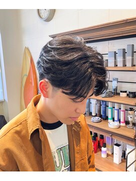 ジョンラッセル(John Russell) ニュアンスパーマ×センターパート