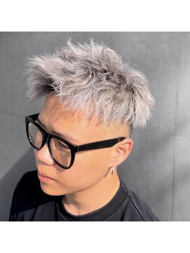 ウィスカーズ(Whiskers) ハイトーン×ジェットモヒカン