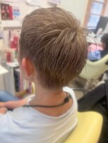 ビューティーサロン クレマン(Beauty salon a.cr'emant.)&nbsp;大人ハイトーンカラー♪カジュアルベリーショート