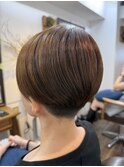 大人の丸みショート×すっきり刈り上げ
