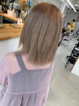 メルシー 福岡天神店(Merci) ホワイトベージュ